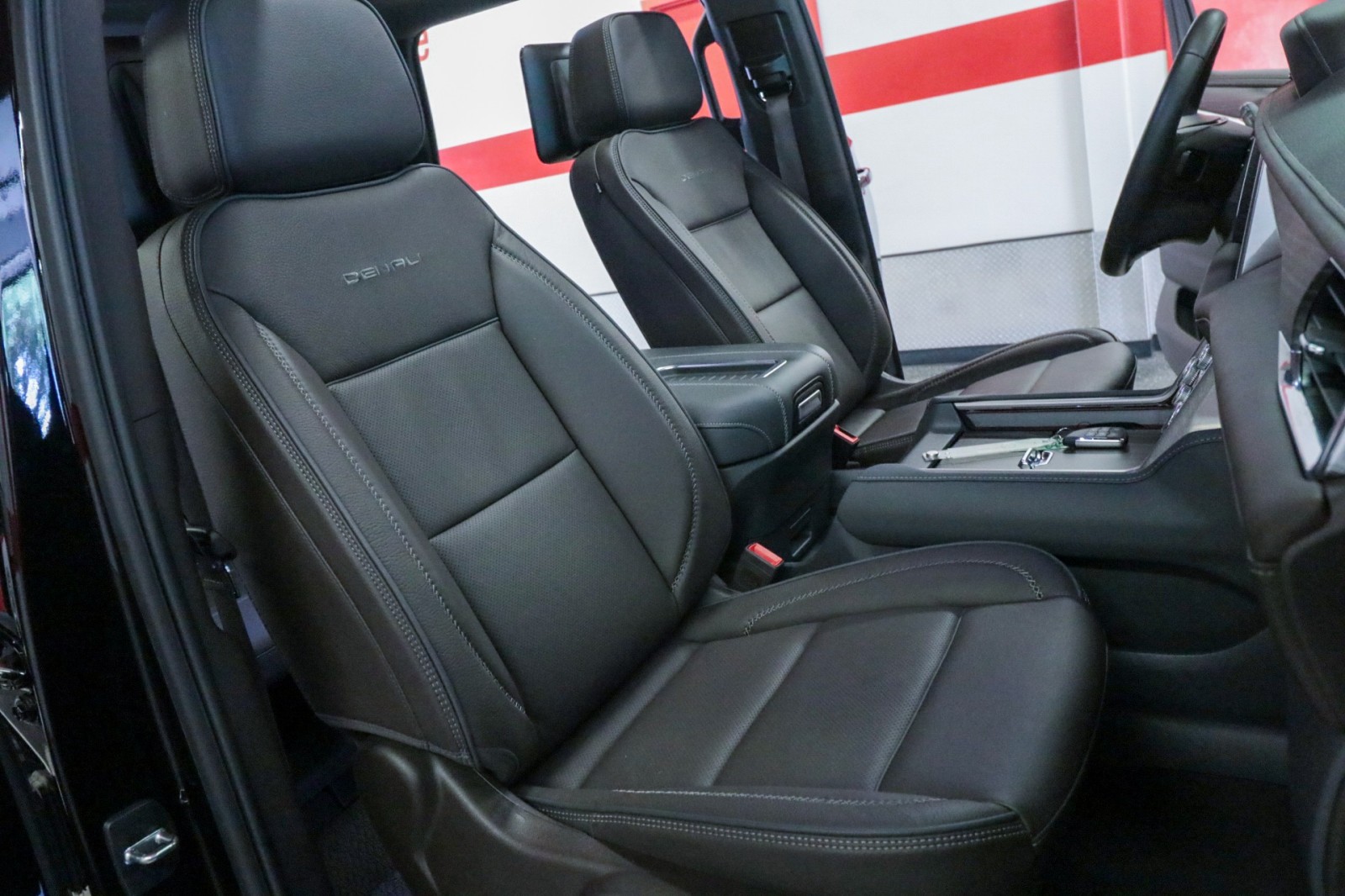 Used Car 2024 Gmc Yukon  Denali For Sale Under $70,000 In Austin, Texas