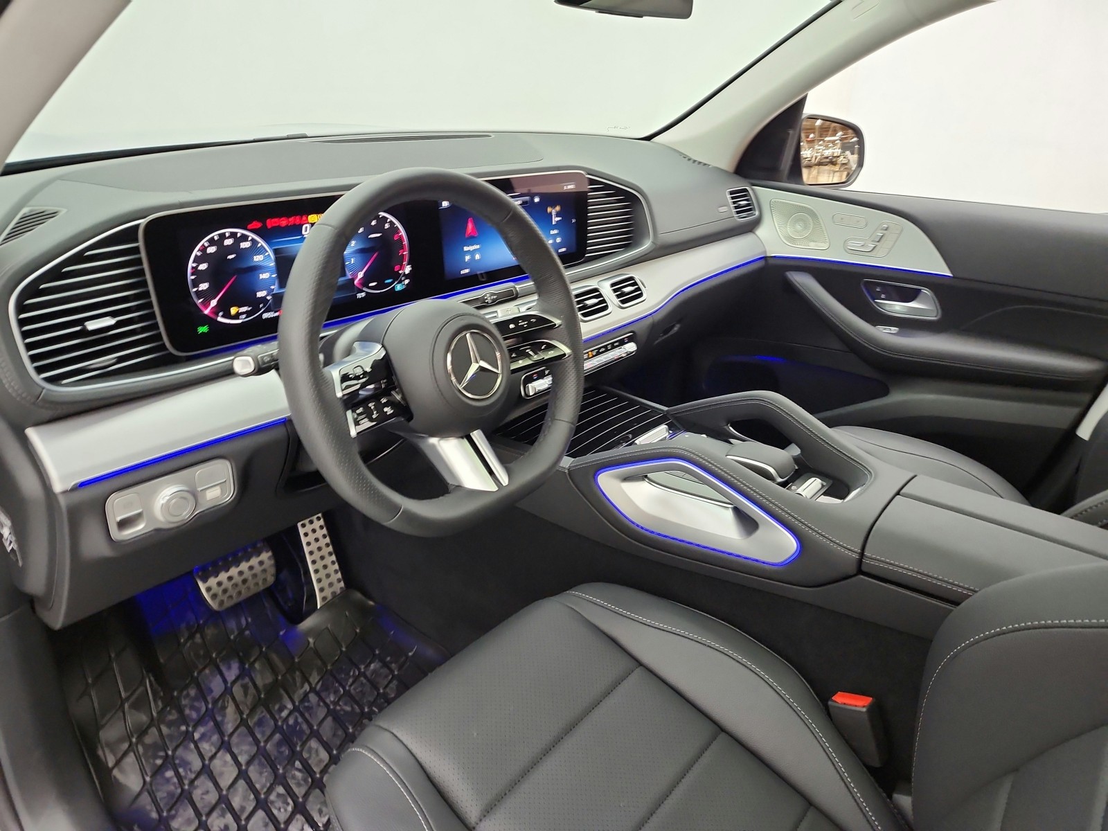 New 2026 Cirrus Silver Metallic Mercedes-Benz GLS 450 4MATIC® SUV image 10