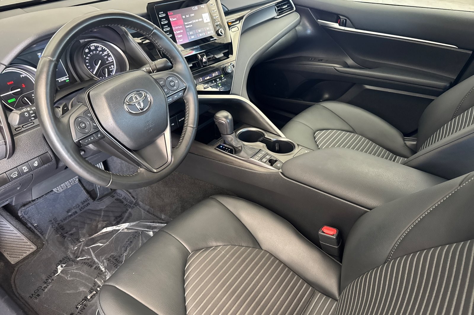 Certified Used 2023 PRE DAWN MICA Toyota Hybrid SE image 9