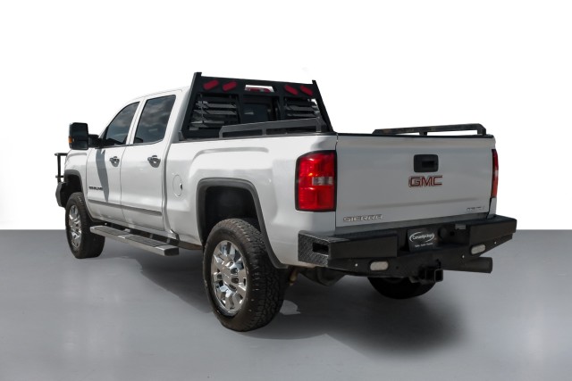 2019 GMC Sierra 2500HD Denali 8