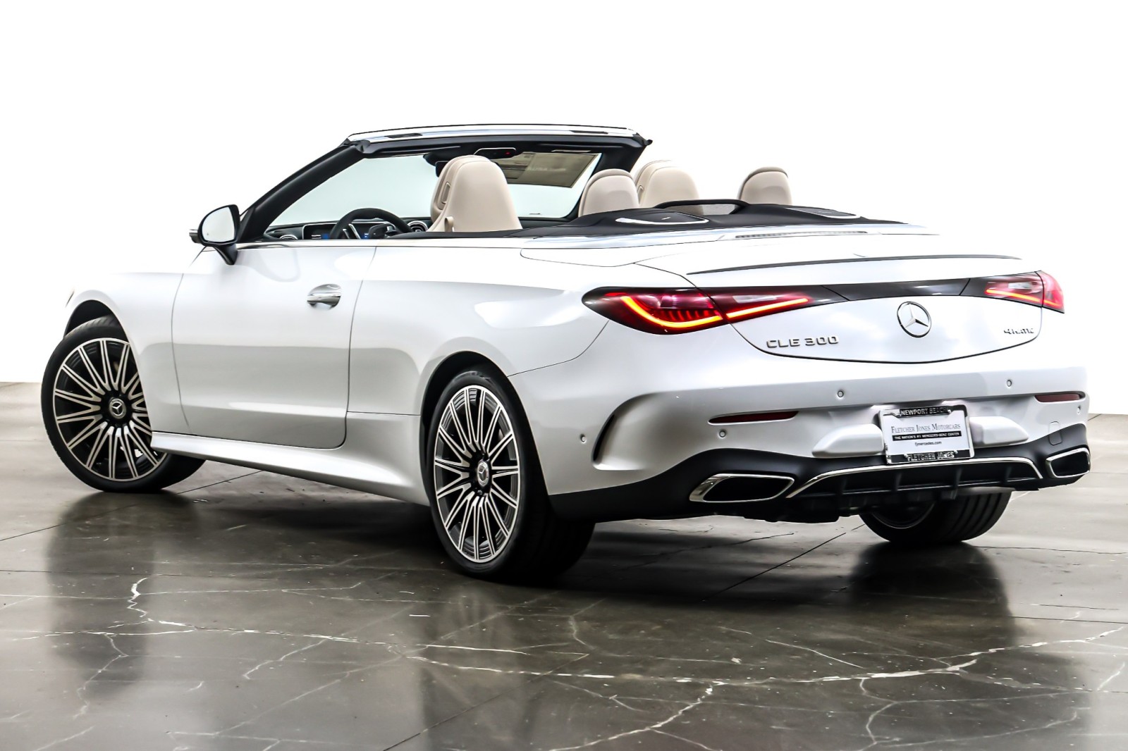 New 2026 MANUFAKTUR Moonlight White Metallic Mercedes-Benz CLE 300 image 12