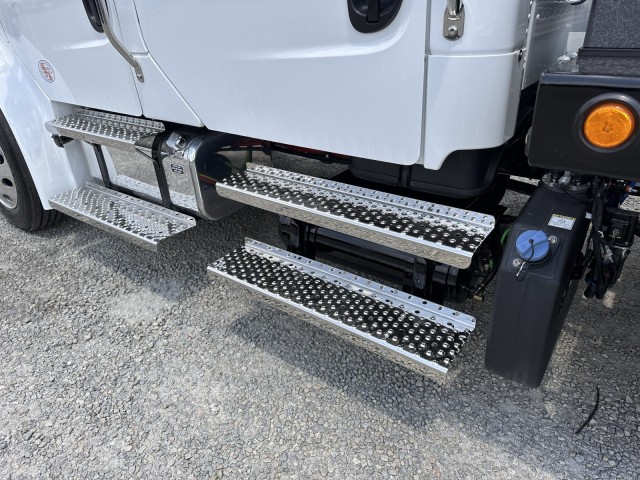 2024 Freightliner M2 Crew Cab Custom 22'  Rollback  in , 