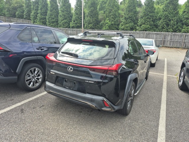 LexusUX4