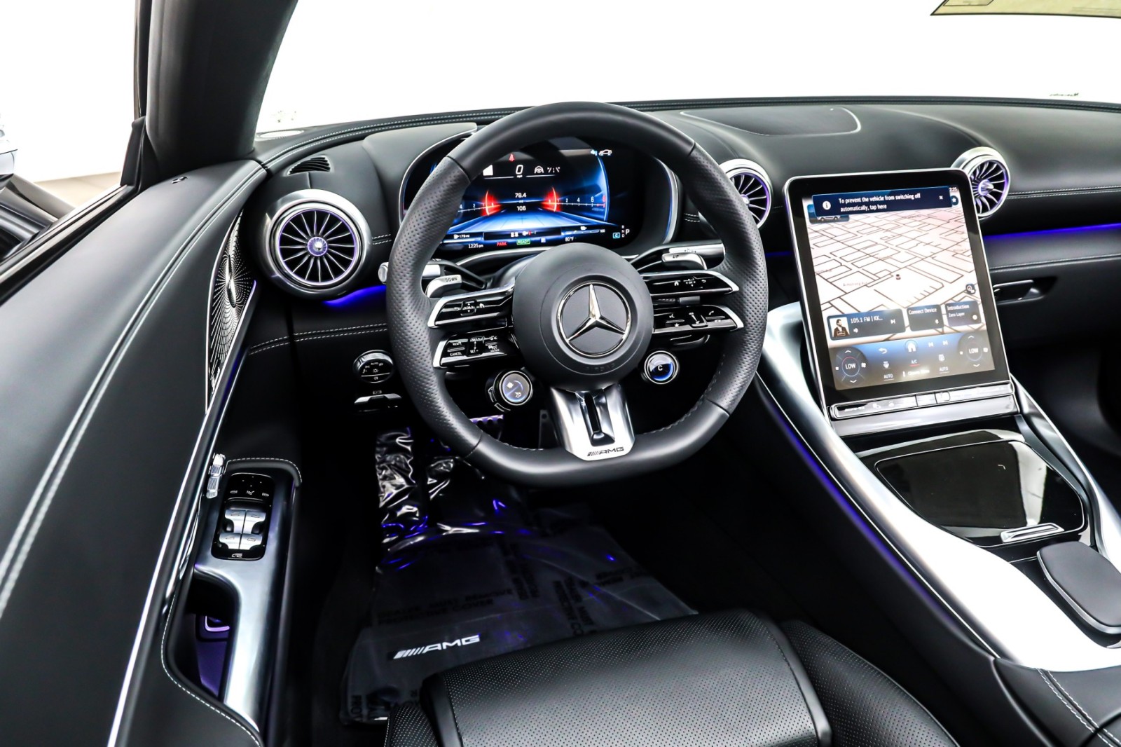 New 2025 MANUFAKTUR Moonlight White Metallic Mercedes-Benz AMG® SL 63 S E Performance Roadster image 5