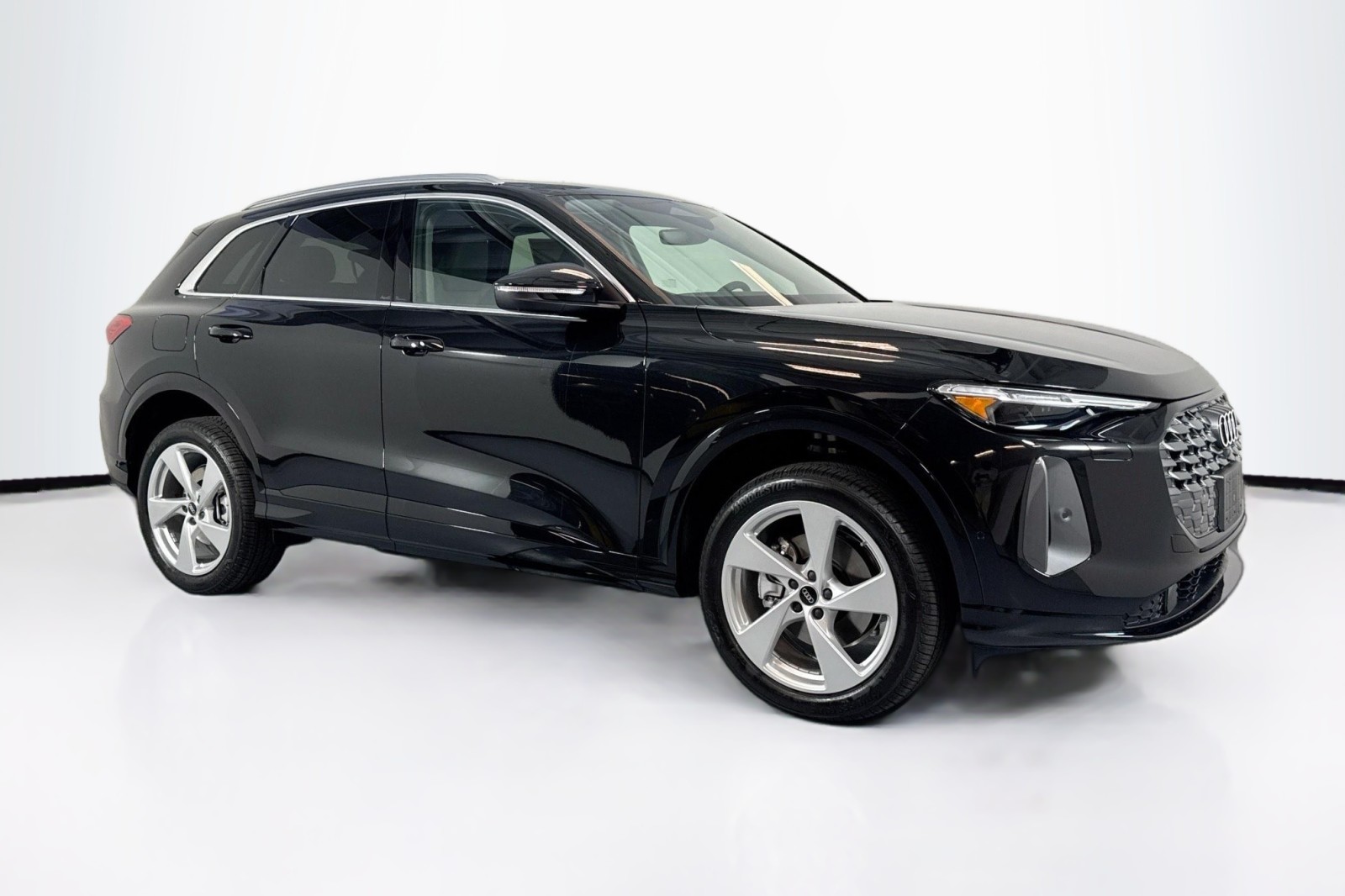 New 2025 Mythos Black Metallic Audi Premium Plus 2.0 TFSI quattro image 3