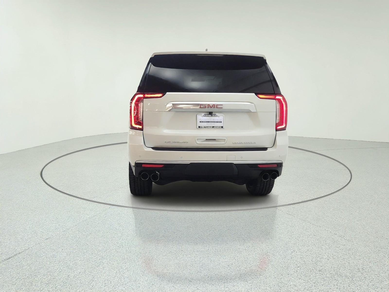 Used 2022 White Frost Tricoat GMC 2WD 4dr Denali image 6