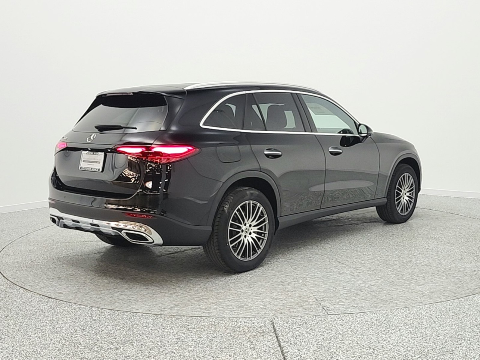 New 2026 Black Mercedes-Benz GLC 300 image 5