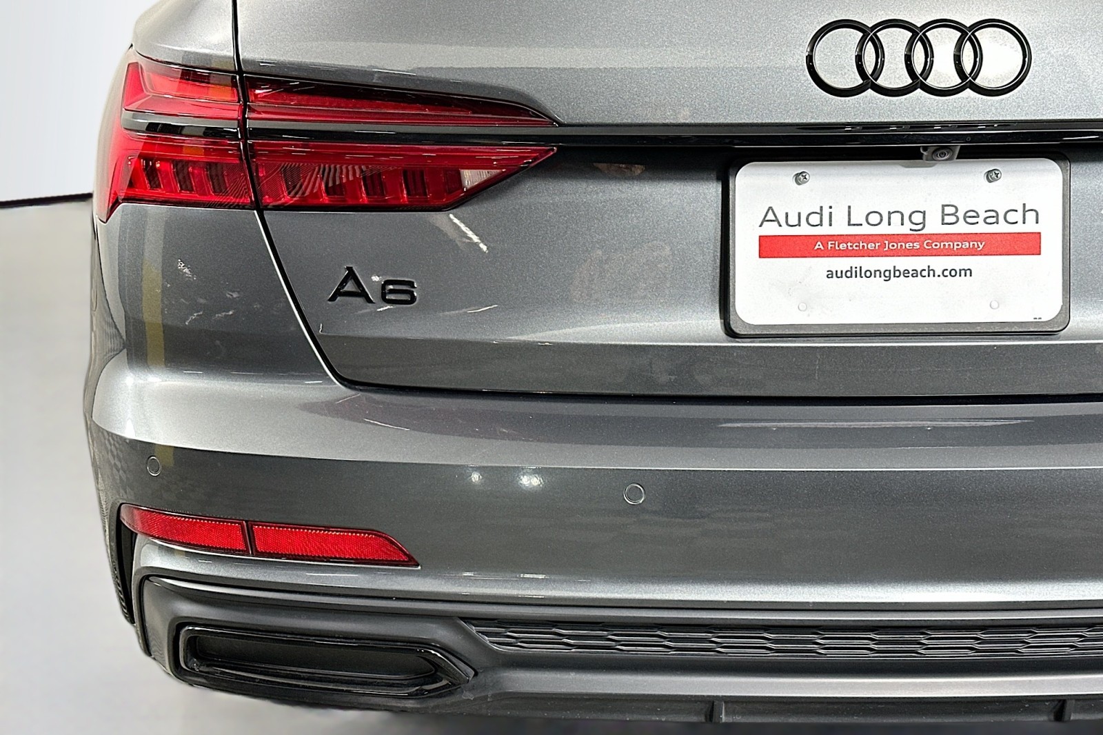 Used 2023 Daytona Gray Pearl Effect Audi Premium image 17