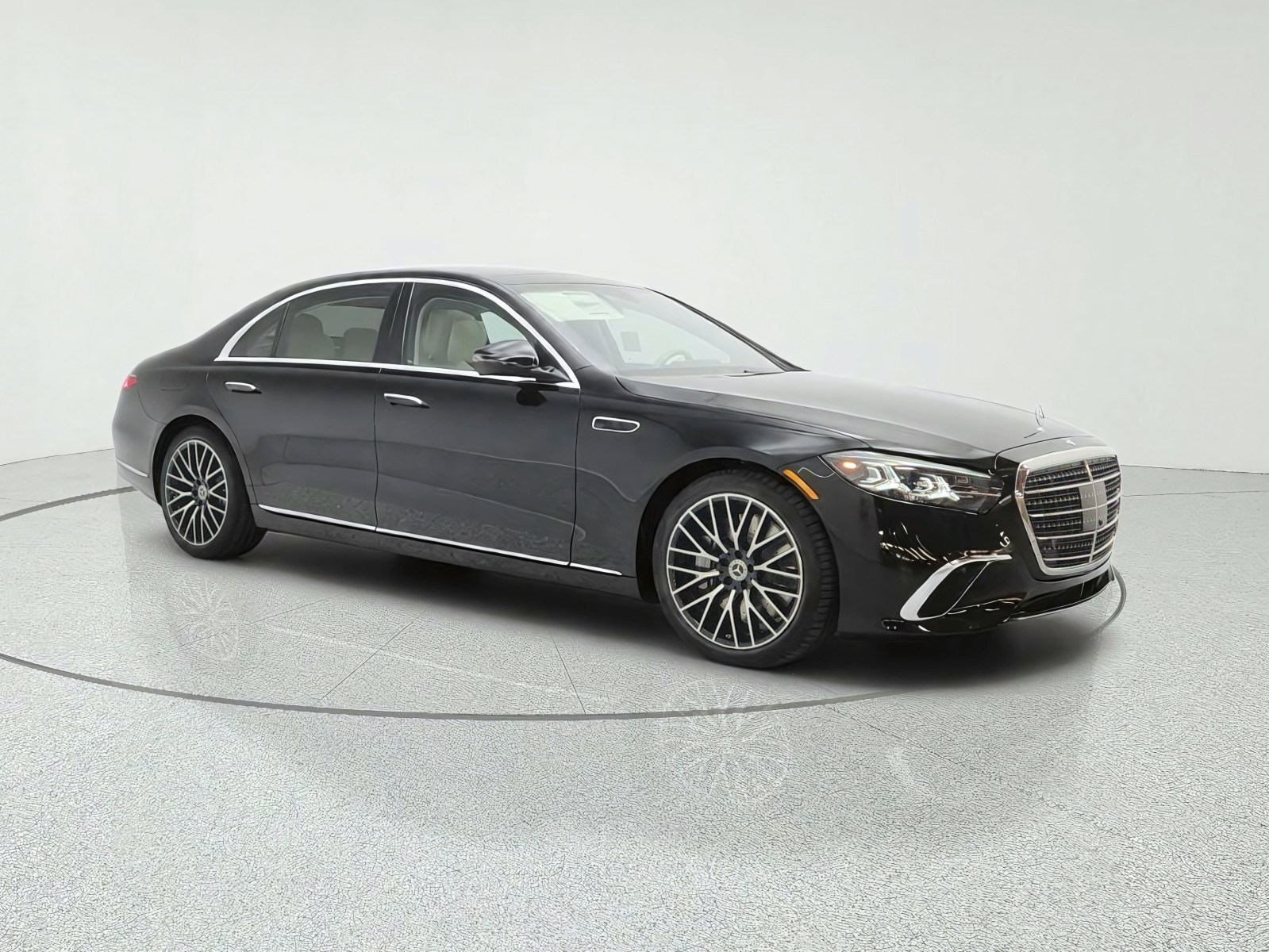 New 2027 Black Mercedes-Benz S 500 4MATIC® Sedan image 3
