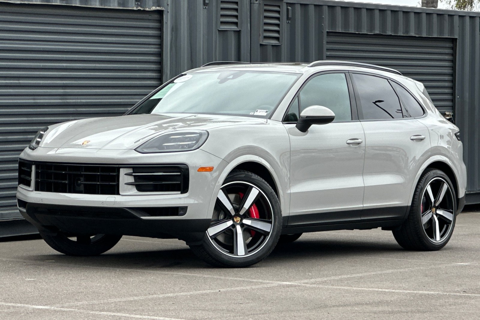Chalk 2024 Porsche Cayenne SUV / Crossover All-Wheel Drive Automatic