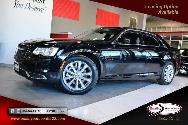 Gloss Black 2023 Chrysler 300 Touring AWD Sedan All-Wheel Drive Automatic