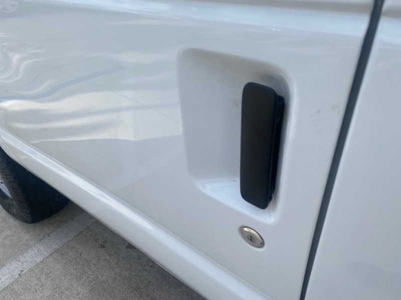 2000 Ford Econoline Cargo Van LOW MILES 68,046 in , 