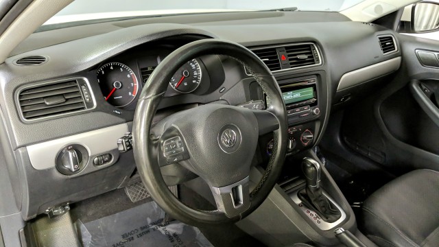 2013 Volkswagen Jetta Sedan SE w/Convenience 19