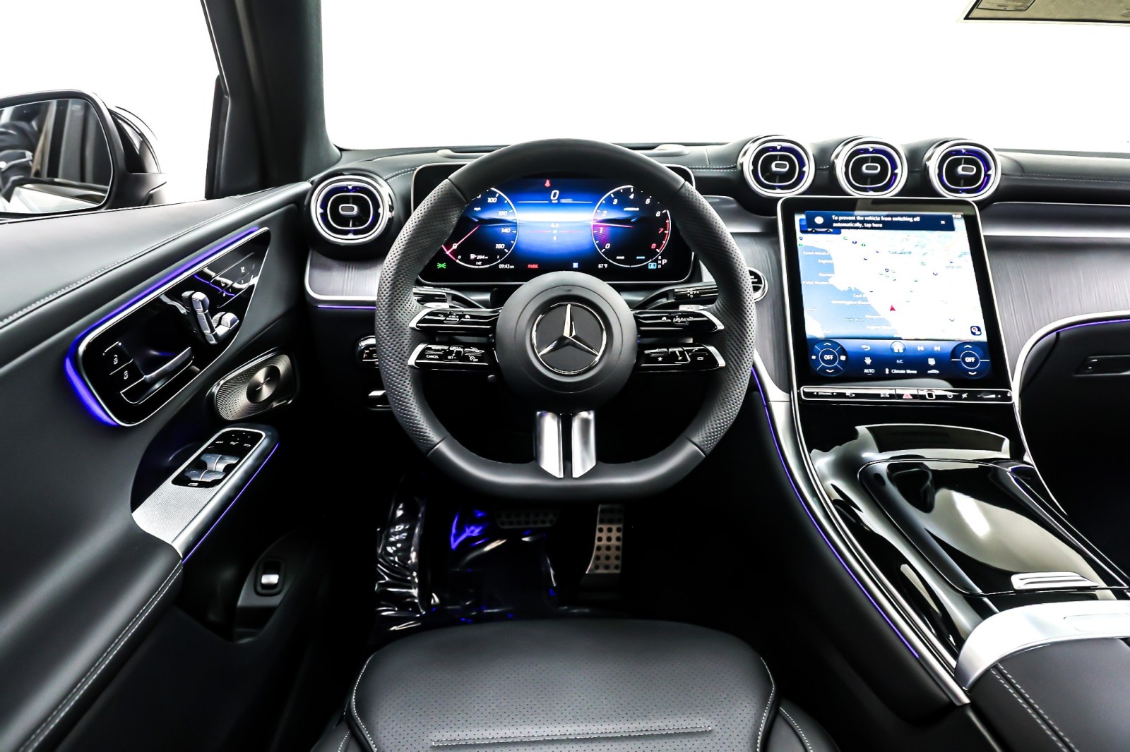 New 2026 MANUFAKTUR Alpine Grey Mercedes-Benz GLC 300 image 4