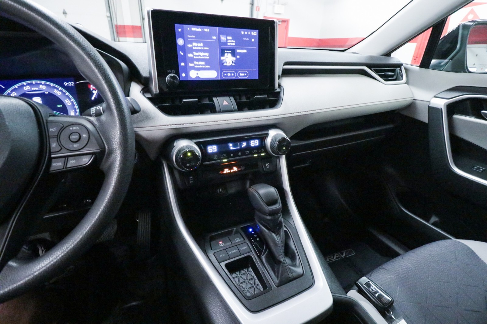 Used Car 2023 Toyota Rav4  Xle For Sale Under $30,000 In Austin, Texas