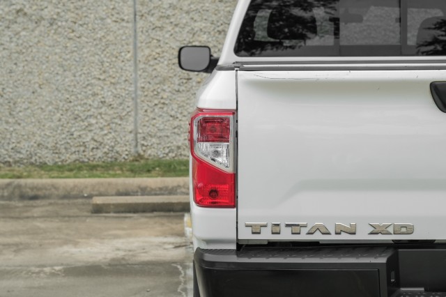 2019 Nissan Titan XD S 47