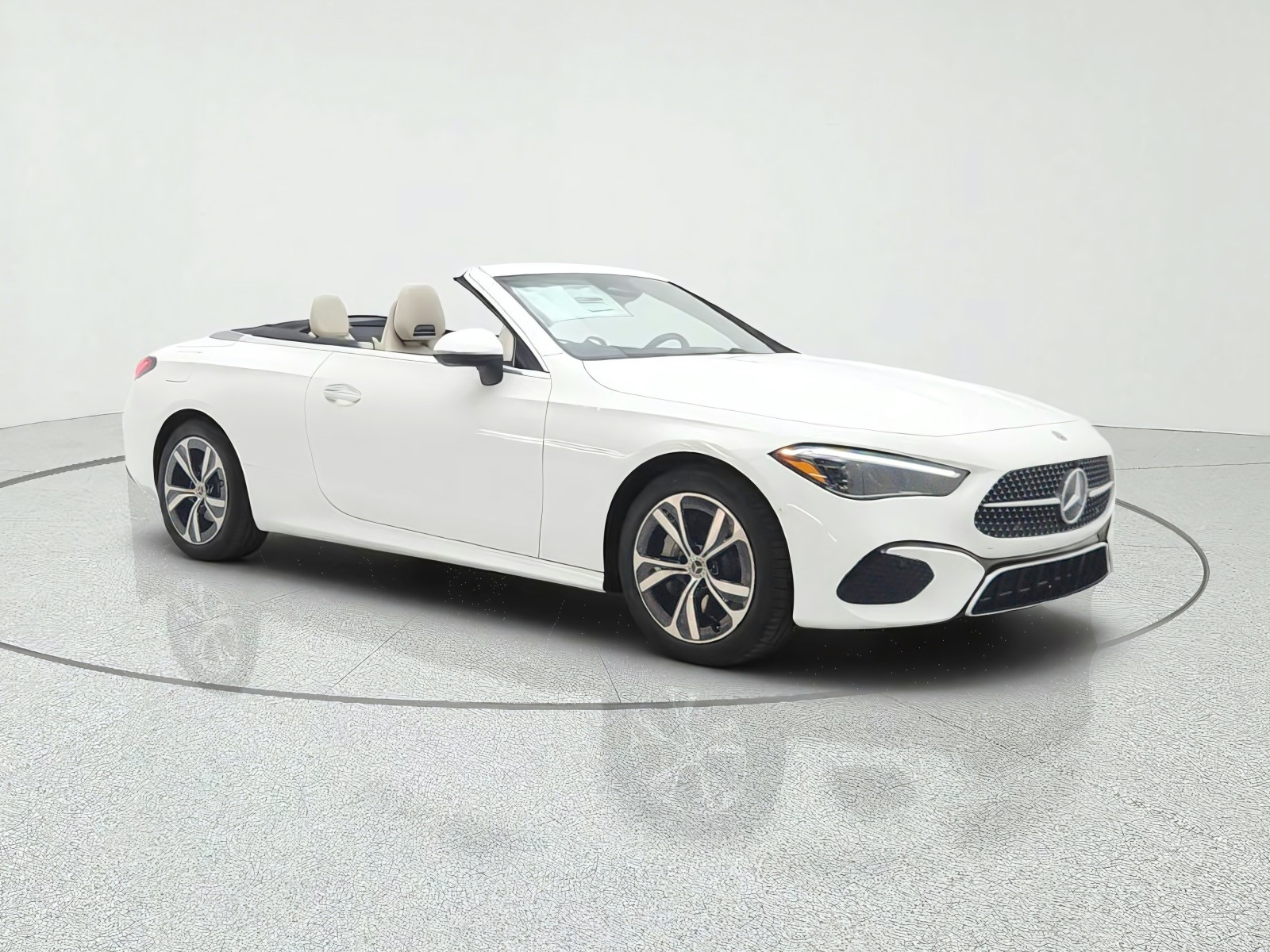 New 2027 Polar White Mercedes-Benz CLE 300 4MATIC® Cabriolet image 3