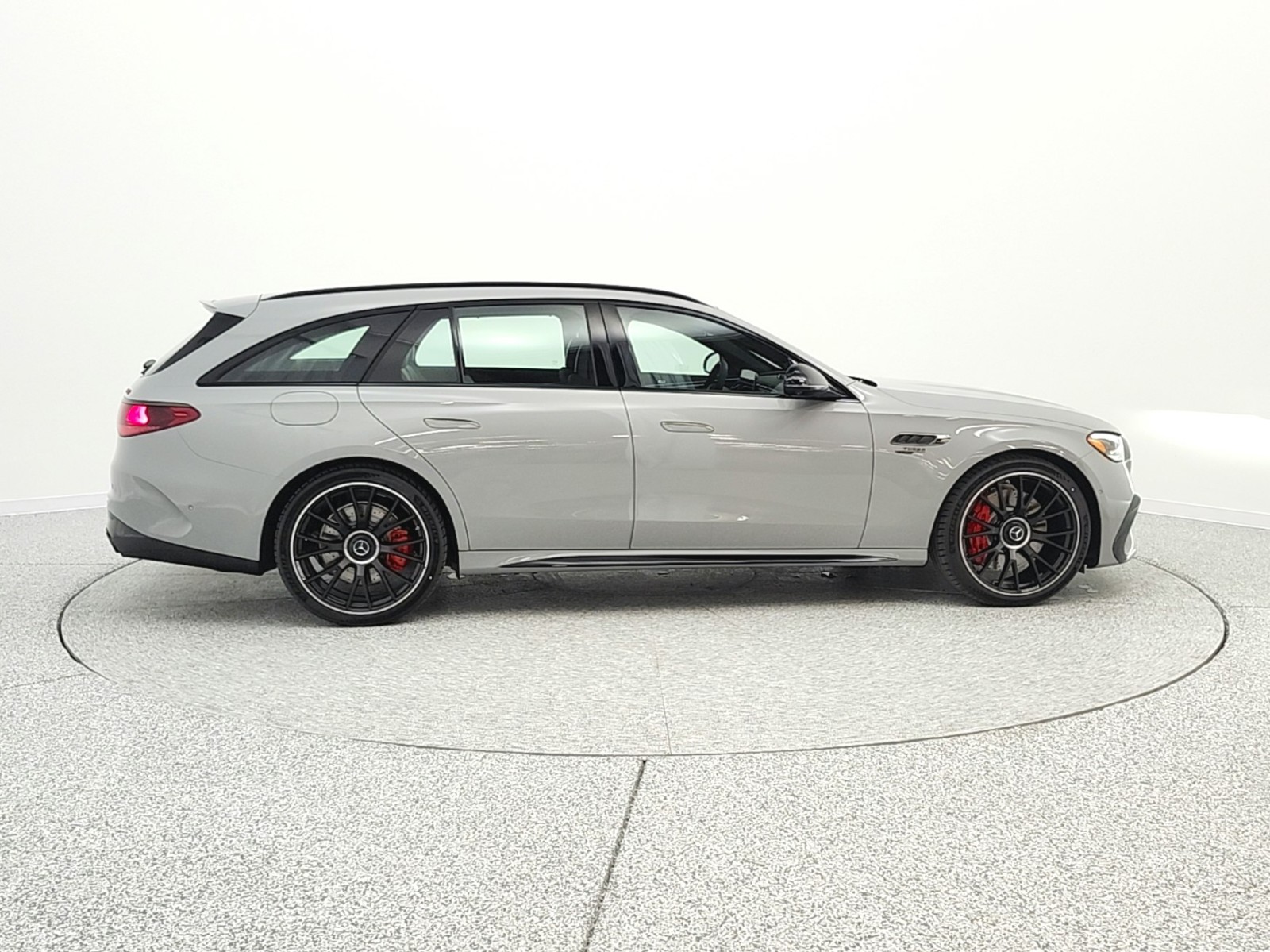 New 2026 MANUFAKTUR Alpine Grey Mercedes-Benz AMG® E53ES4 Wagon image 4