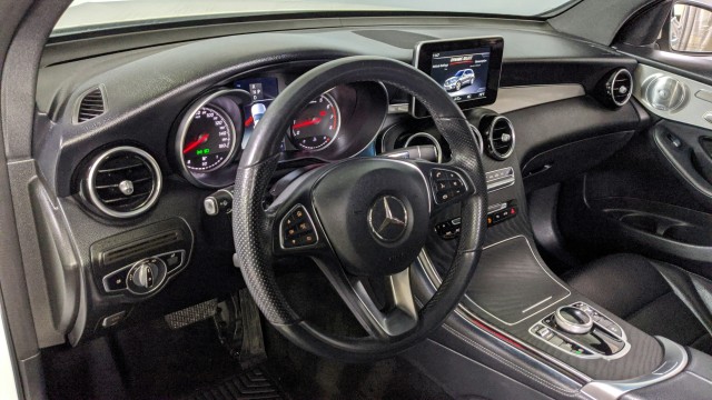 2019 Mercedes-Benz GLC GLC 300 21