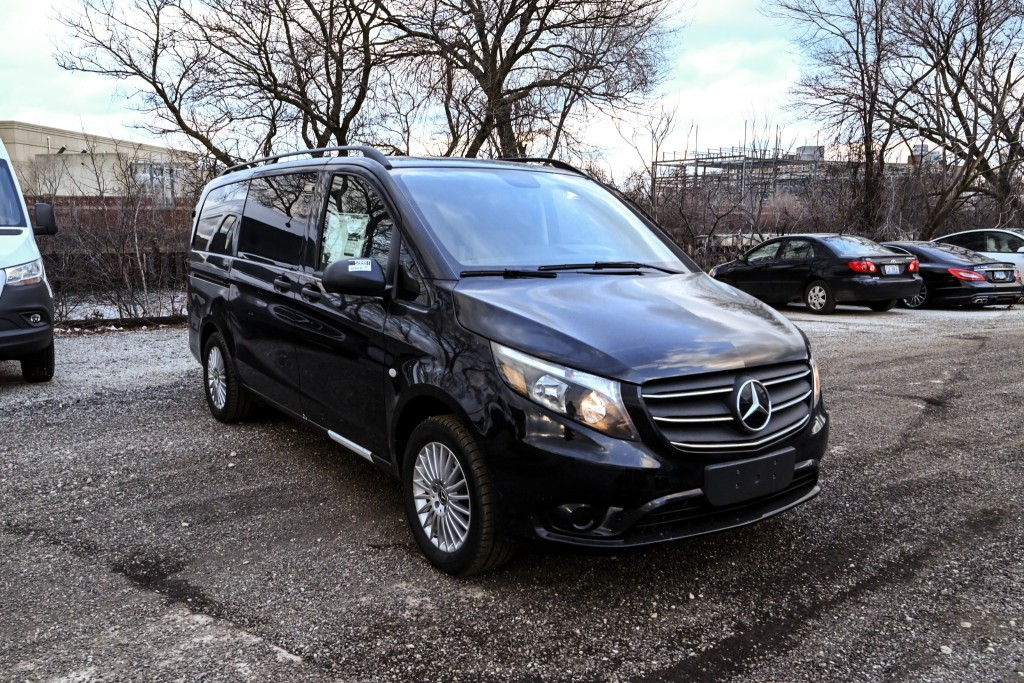 Mercedes best sale minivan usa