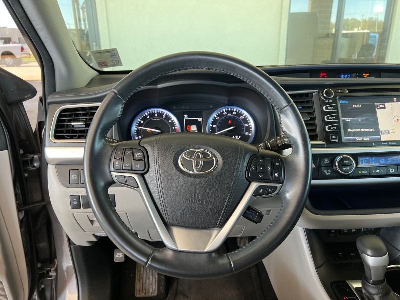 2017 Toyota Highlander Limited in Lafayette, Louisiana