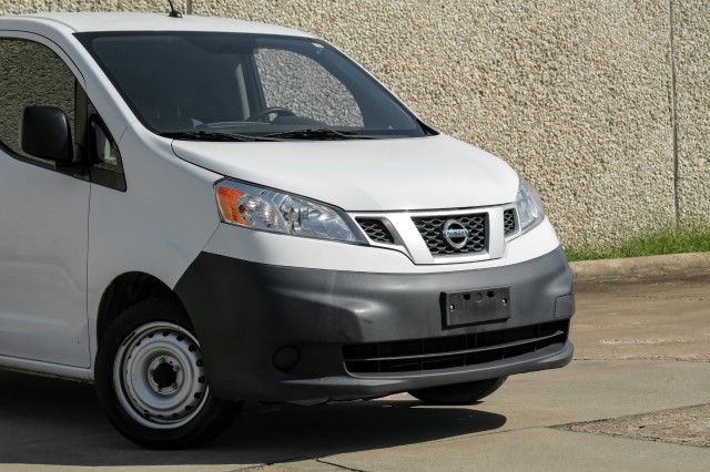 2018 Nissan NV200 Compact Cargo S 10