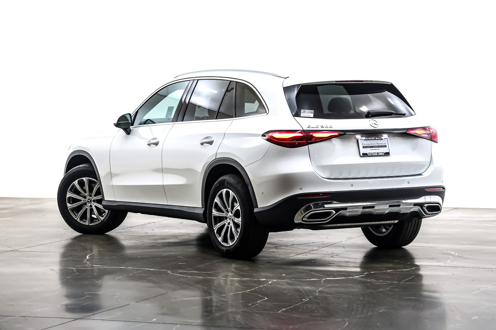 New 2026 Polar White Mercedes-Benz GLC 300 image 12