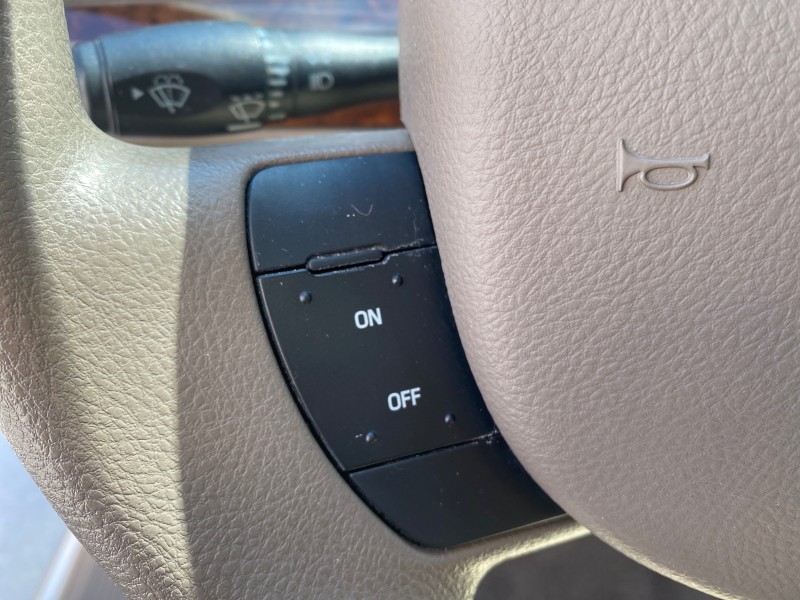 2005 Mercury Grand Marquis GS LOW MILES 49,348 in , 