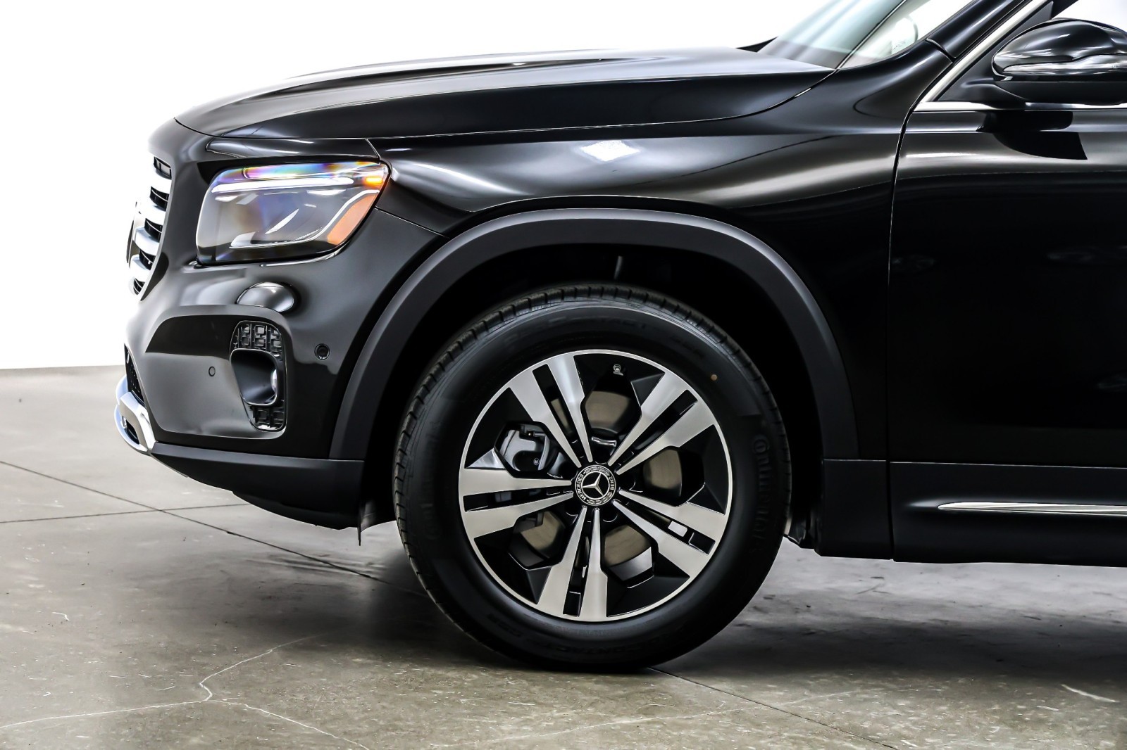 New 2026 Night Black Mercedes-Benz GLB 250 image 10