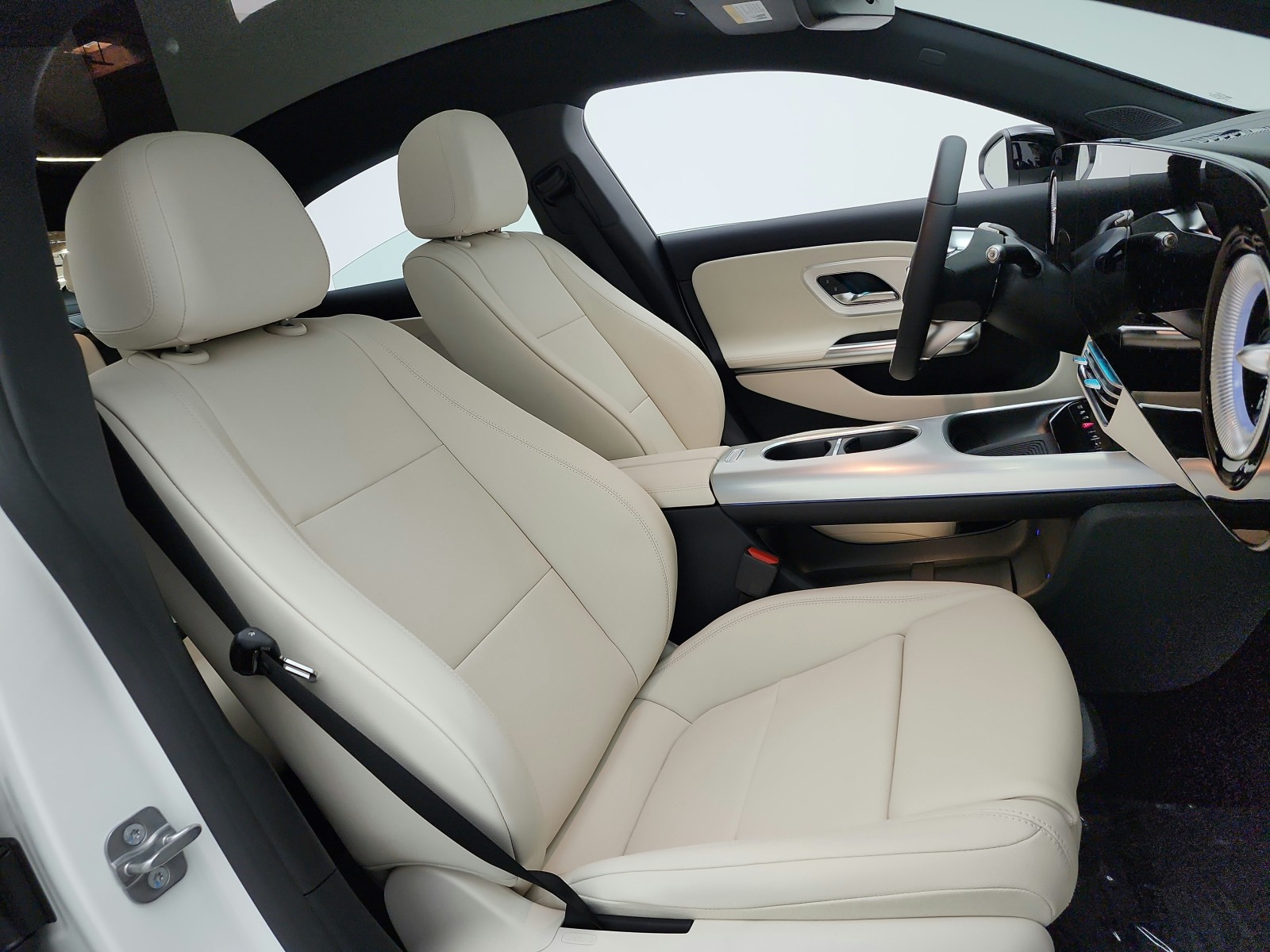 New 2027 Polar White Mercedes-Benz CLA 250+ Electric RWD image 15