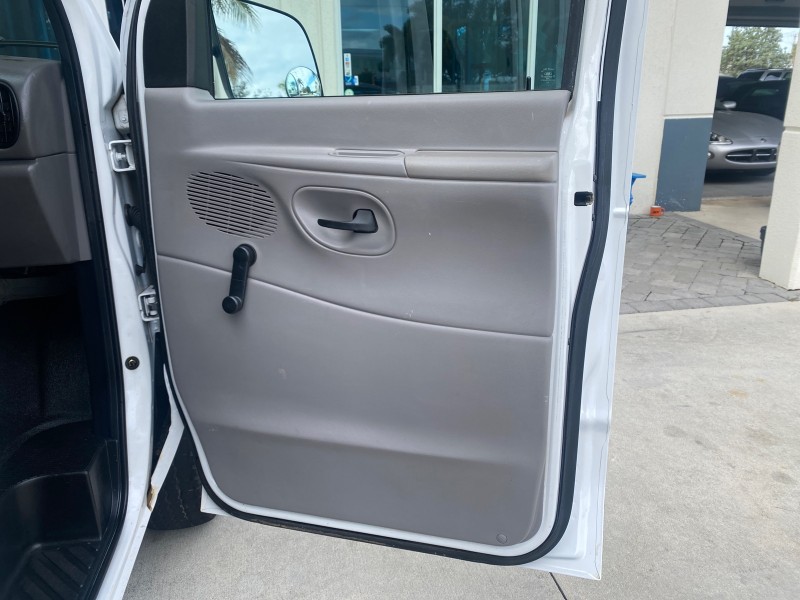 2000 Ford Econoline Cargo Van LOW MILES 68,046 in , 