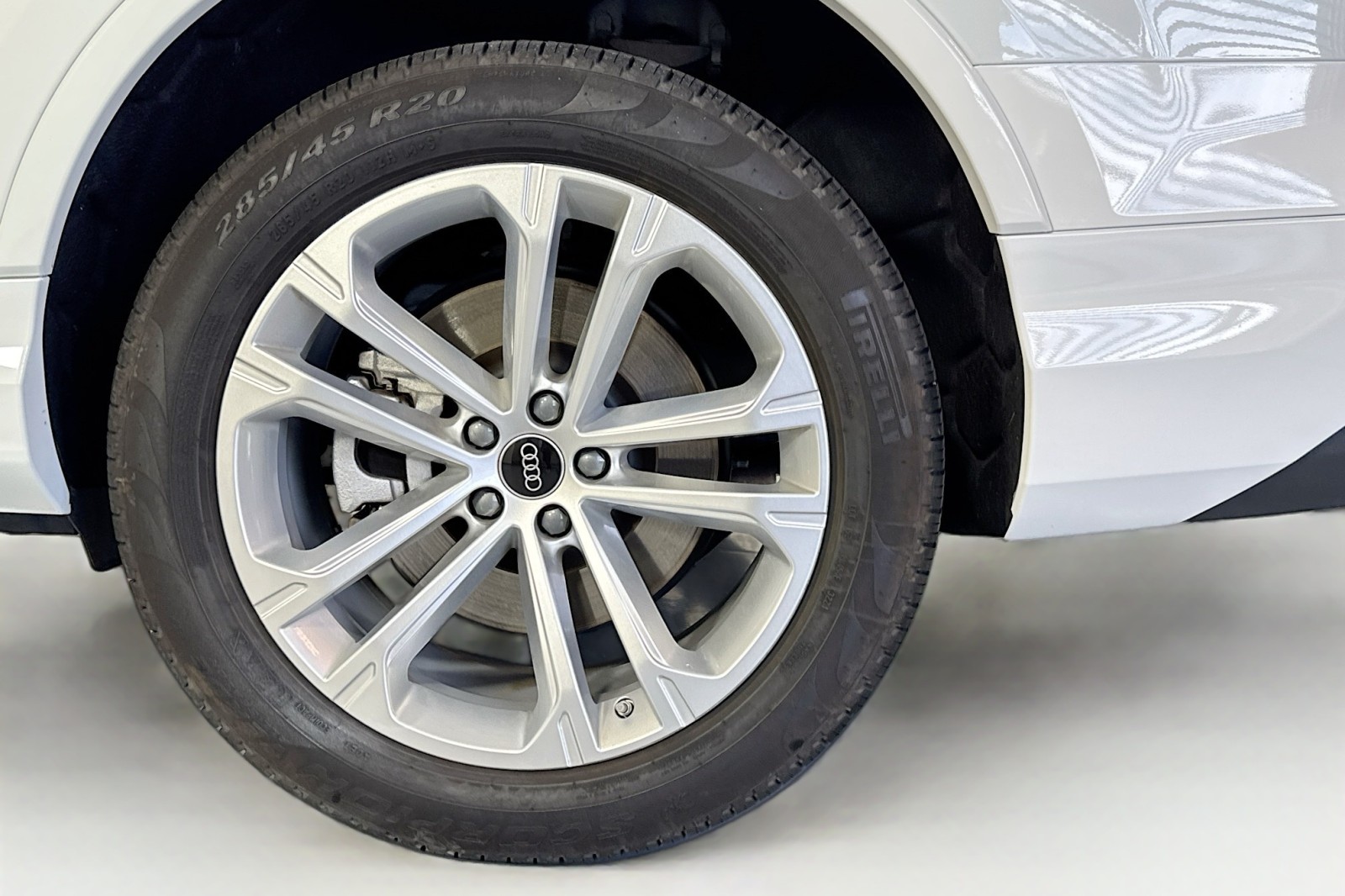 Used 2025 Carrara White Audi Premium Plus image 31