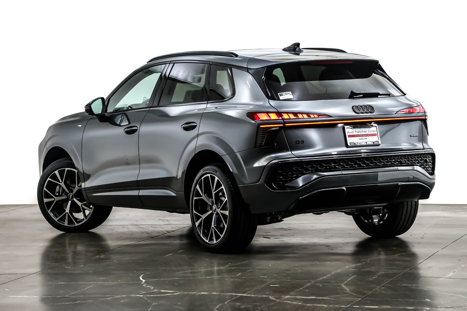 New 2026 Daytona Gray Pearl Effect Audi S line image 12