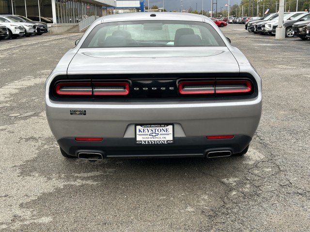 2016 Dodge Challenger SXT 4