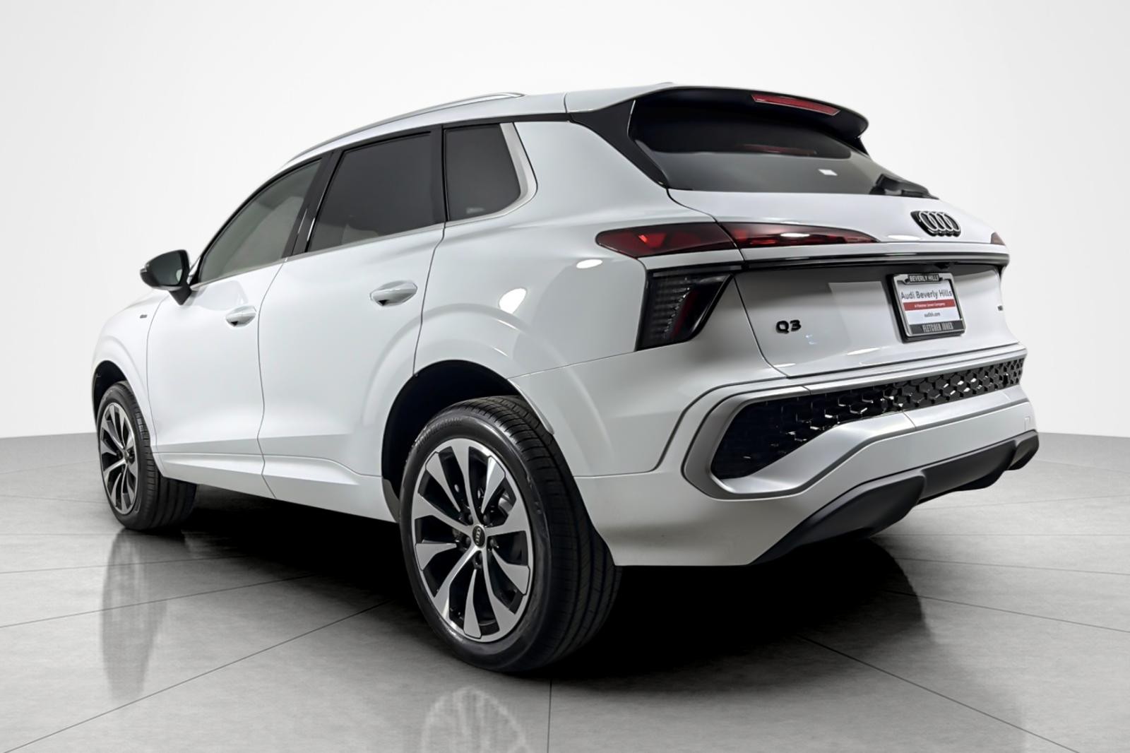 New 2026 Arkona White Audi S line quattro image 4