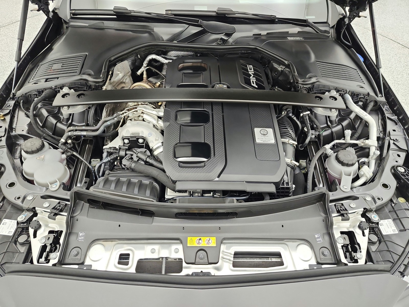 Used 2026 MANUFAKTUR Graphite Grey Magno Mercedes-Benz AMG® C 43 4MATIC Sedan image 24