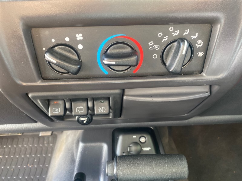 1999 Jeep Wrangler Sport AUTO AC 4.0 6 CYL LOW MILES 92,727 in , 