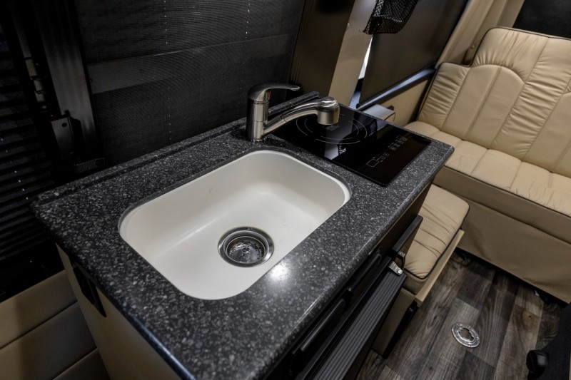 2019 Mercedes-Benz Sprinter 2500 Crew LUXURY RV Midwest Automotive Designs Daycruiser 144 4x4 in , 