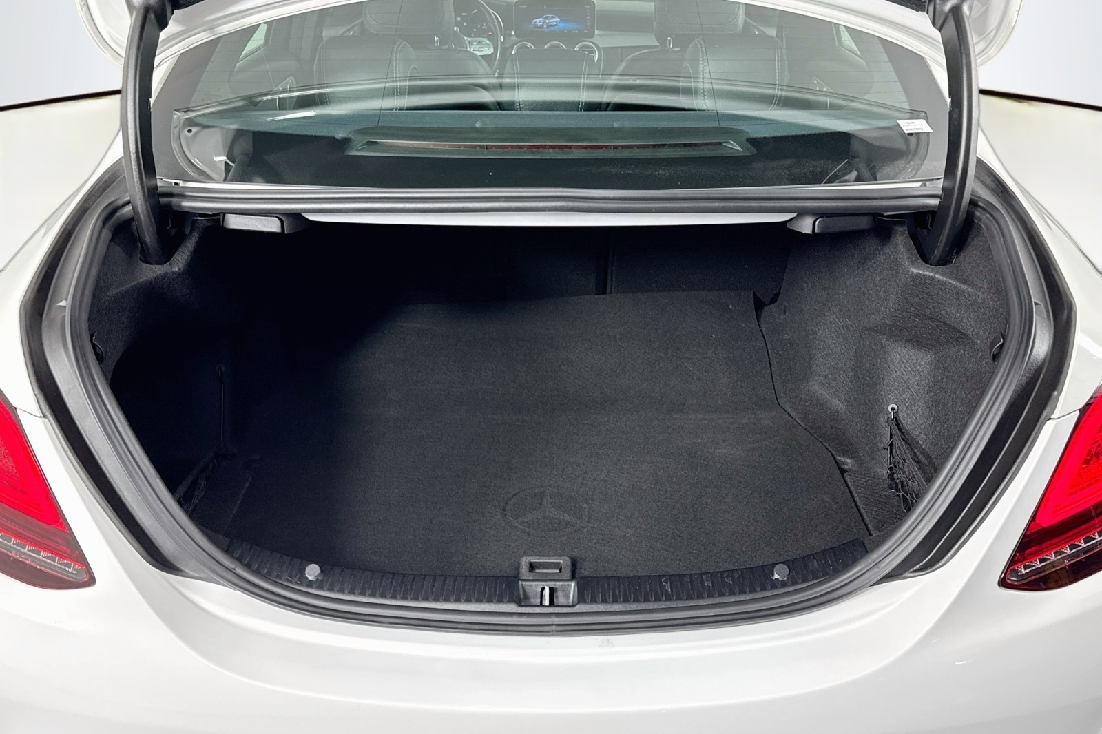 Used 2019 Polar White Mercedes-Benz C 300 image 23