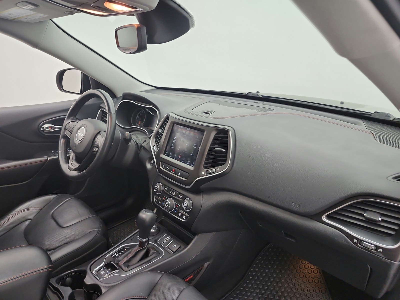 Used 2020 Granite Crystal Metallic Clearcoat Jeep Trailhawk Elite 4x4 image 19