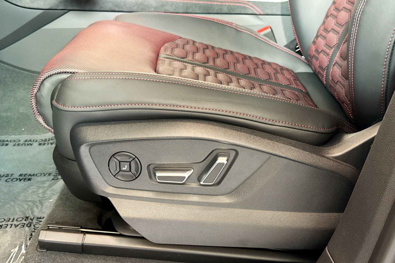 New 2026 Daytona Gray Pearl Effect Audi performance quattro image 17