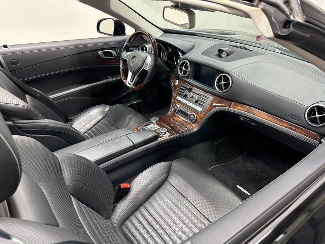 2014 Mercedes-Benz SL-Class SL 550 in , 