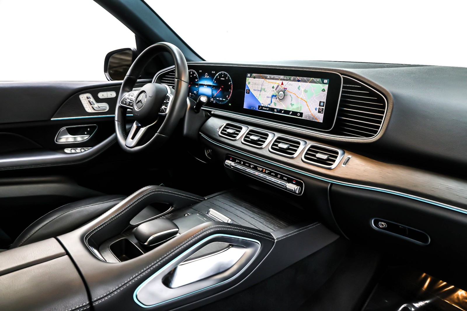 Certified Used 2022 Obsidian Black Metallic Mercedes-Benz GLE 450 4MATIC® SUV image 16