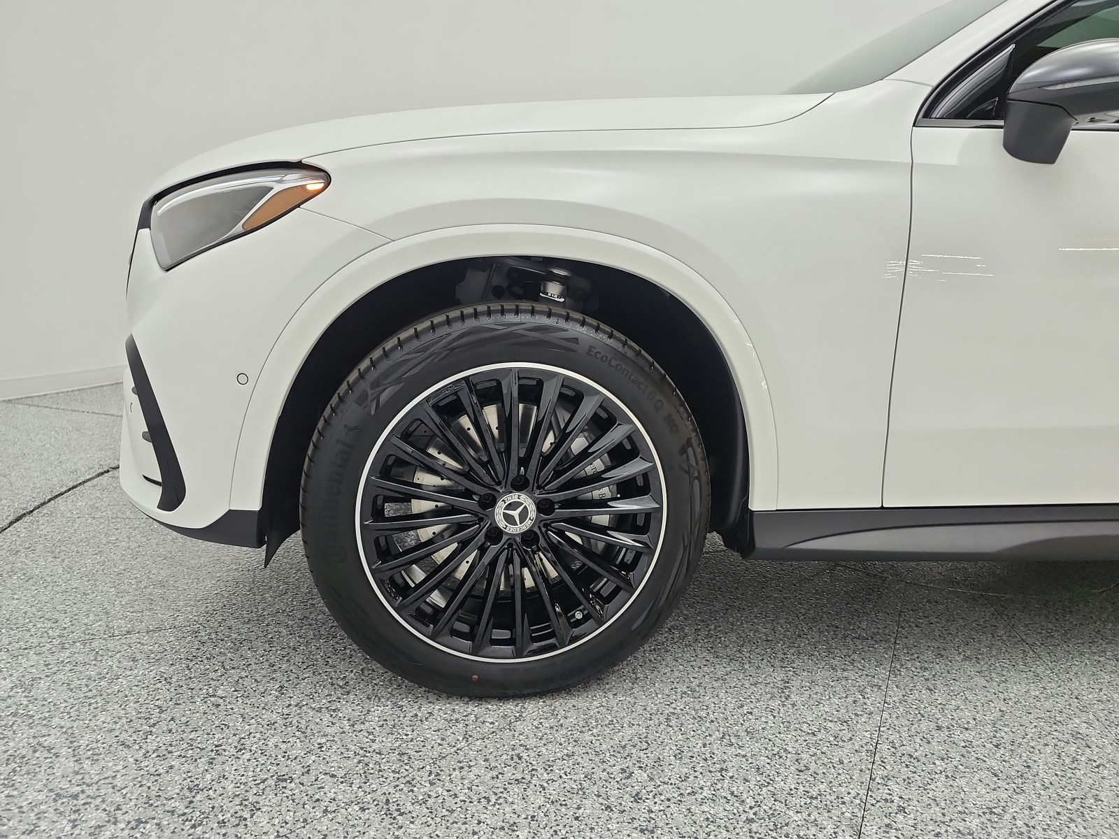 New 2027 Polar White Mercedes-Benz GLC 300 SUV image 15