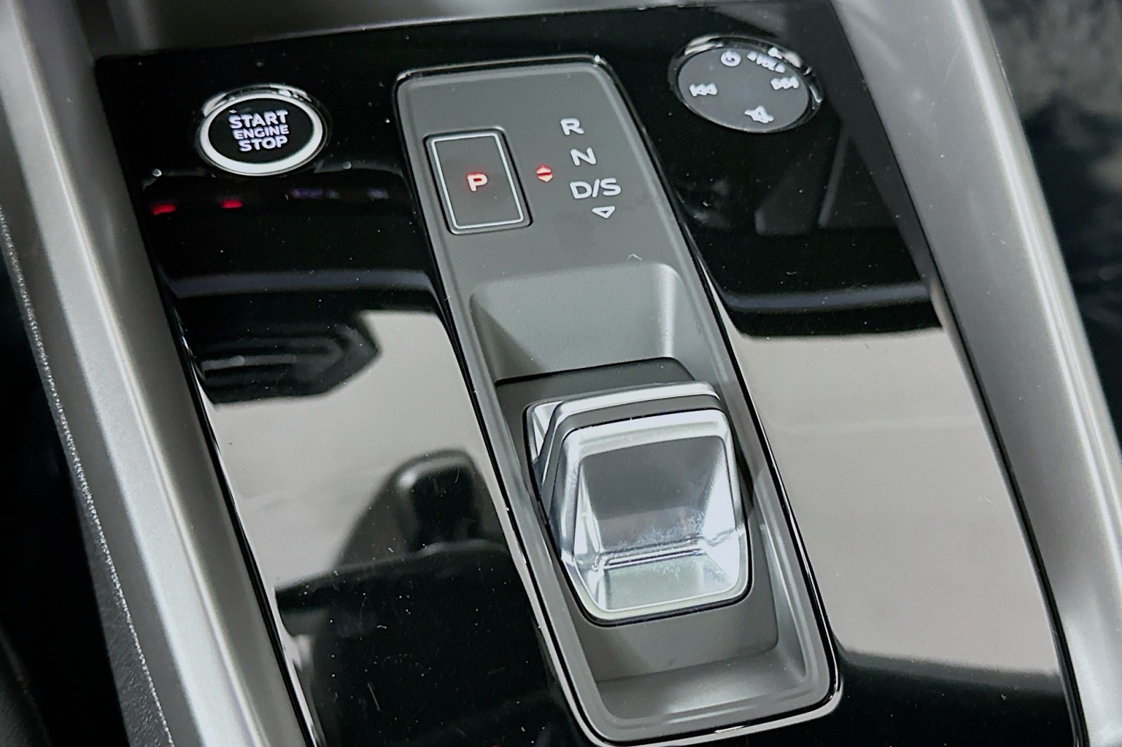 Used 2024 Mythos Black Metallic Audi Premium Plus image 7