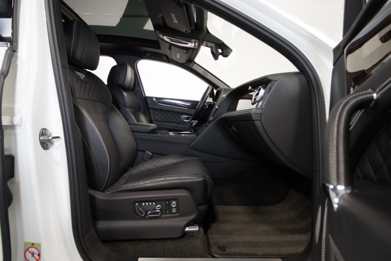 2017 Bentley Bentayga Bentayga W12 ($258,115 MSRP) *ONLY 14,000 MILES* *1-OWNER* in , 