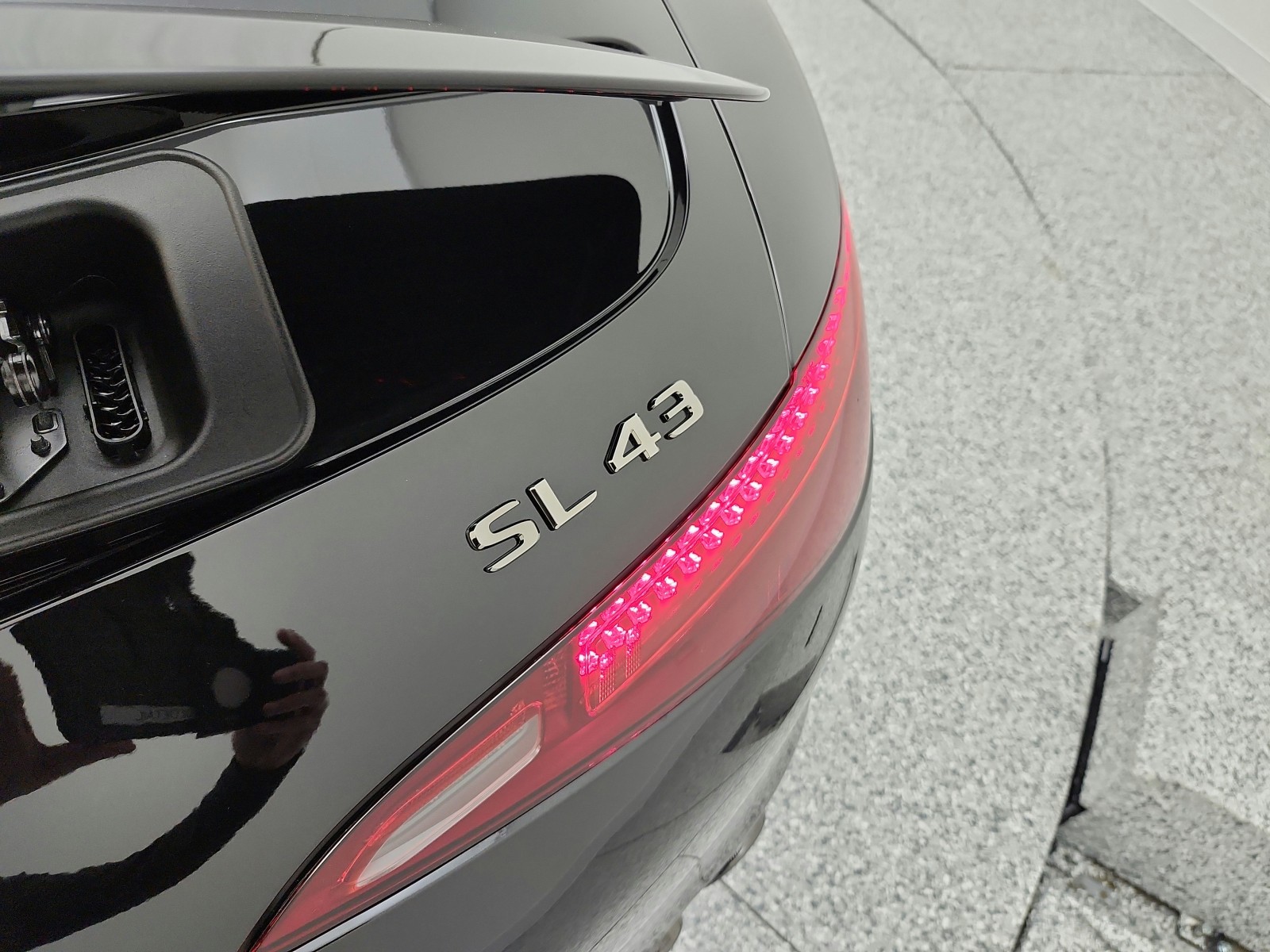 New 2026 Obsidian Black Metallic Mercedes-Benz AMG® SL 43 image 20