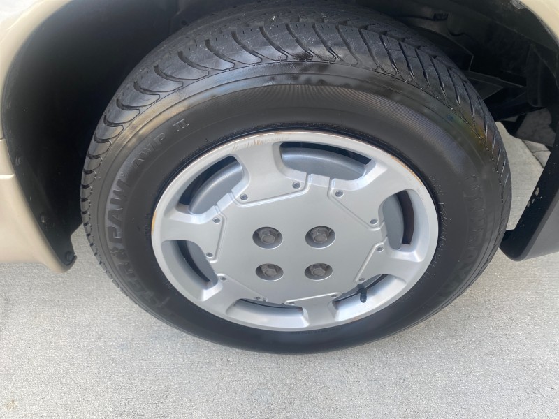 1995 Saturn SL LOW MILES 70,805 in ,