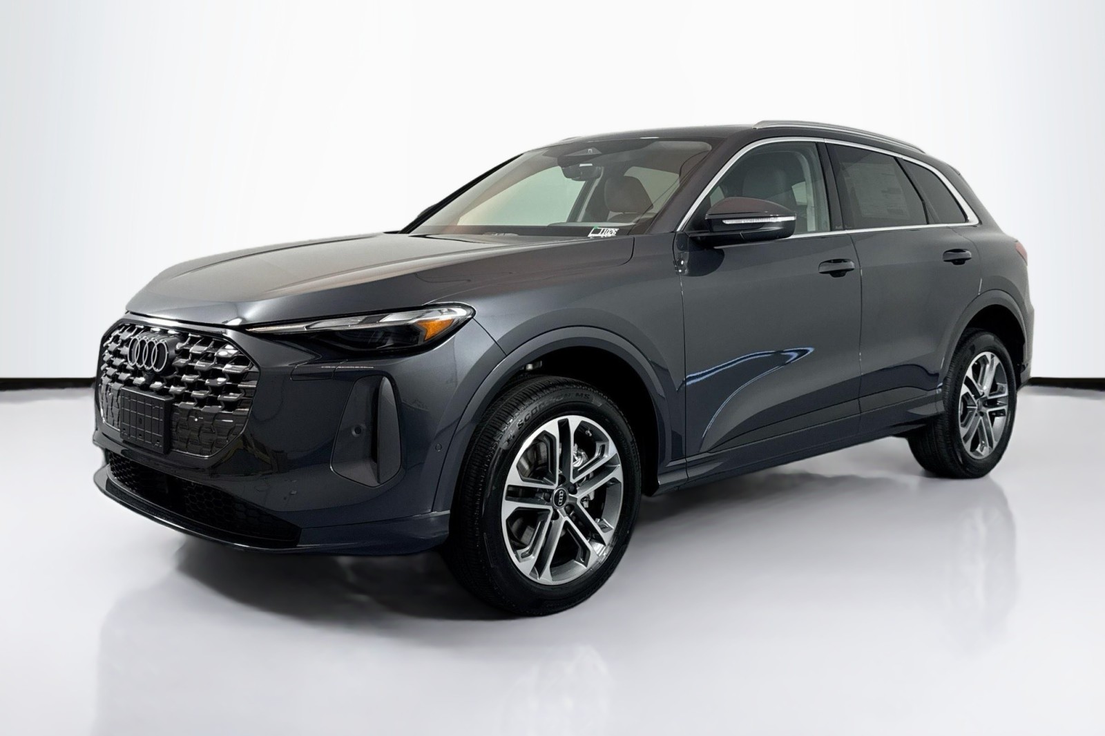 2025 Audi New Q5 Premium's photo