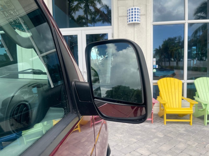 2006 Ford Econoline Wagon XLT 8 PASS LOW MILES 56328 in ,